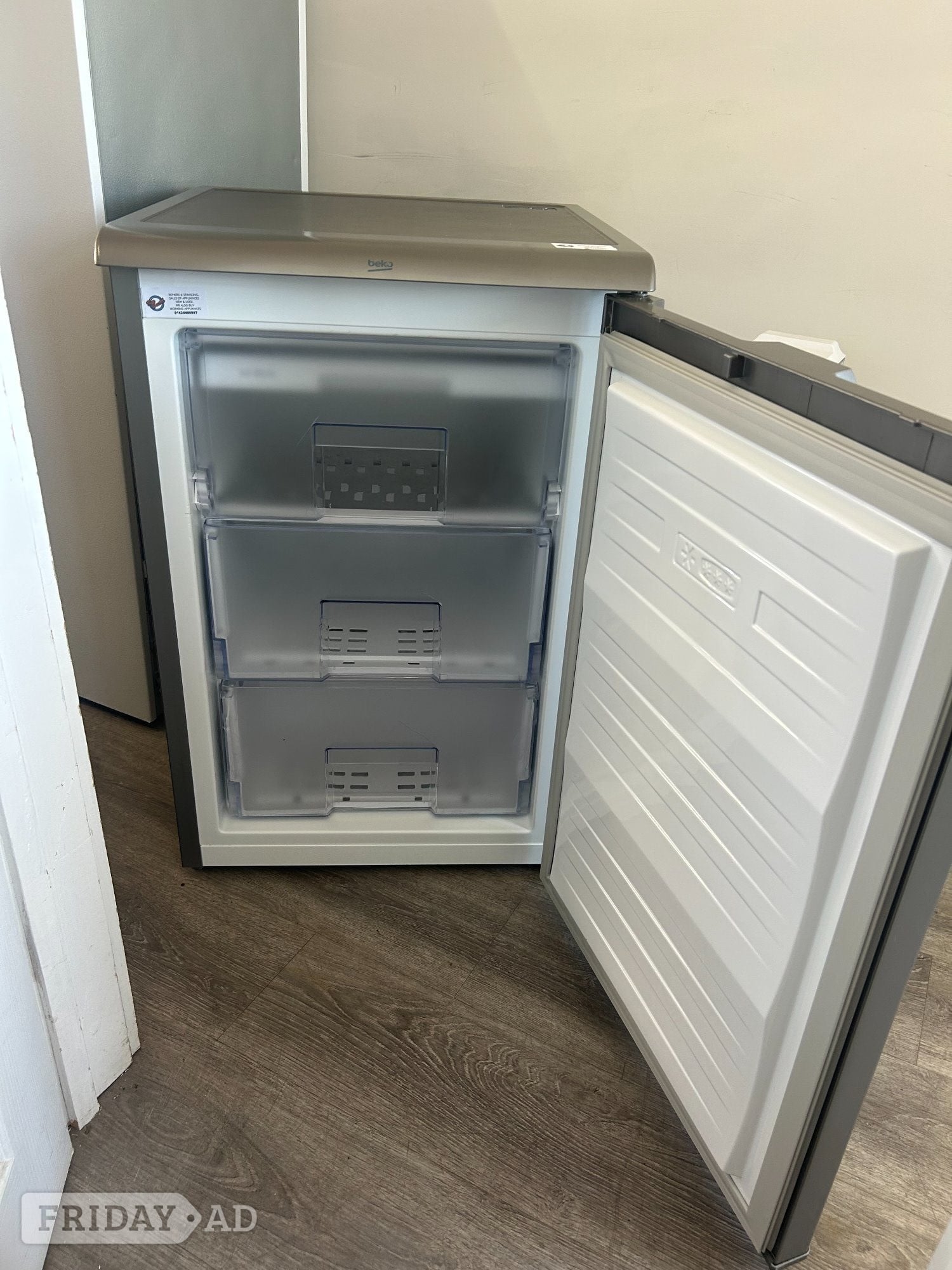 BEKO UNDERCOUNTER FREEZER