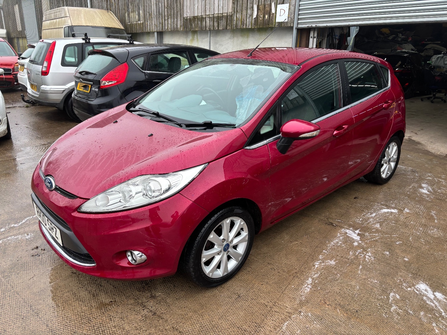 [ berth ]Ford Fiesta