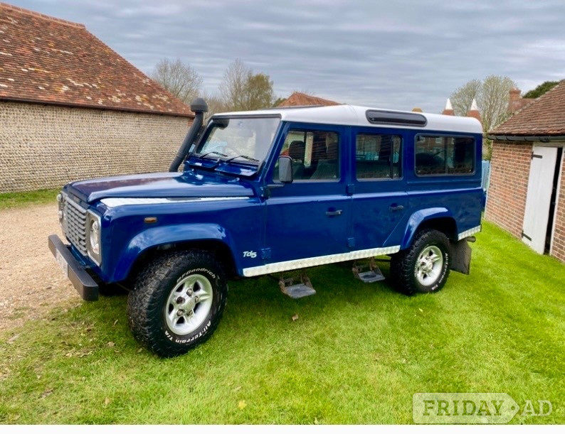 Stunning TD5 Defender 110 / New MOT in Brighton