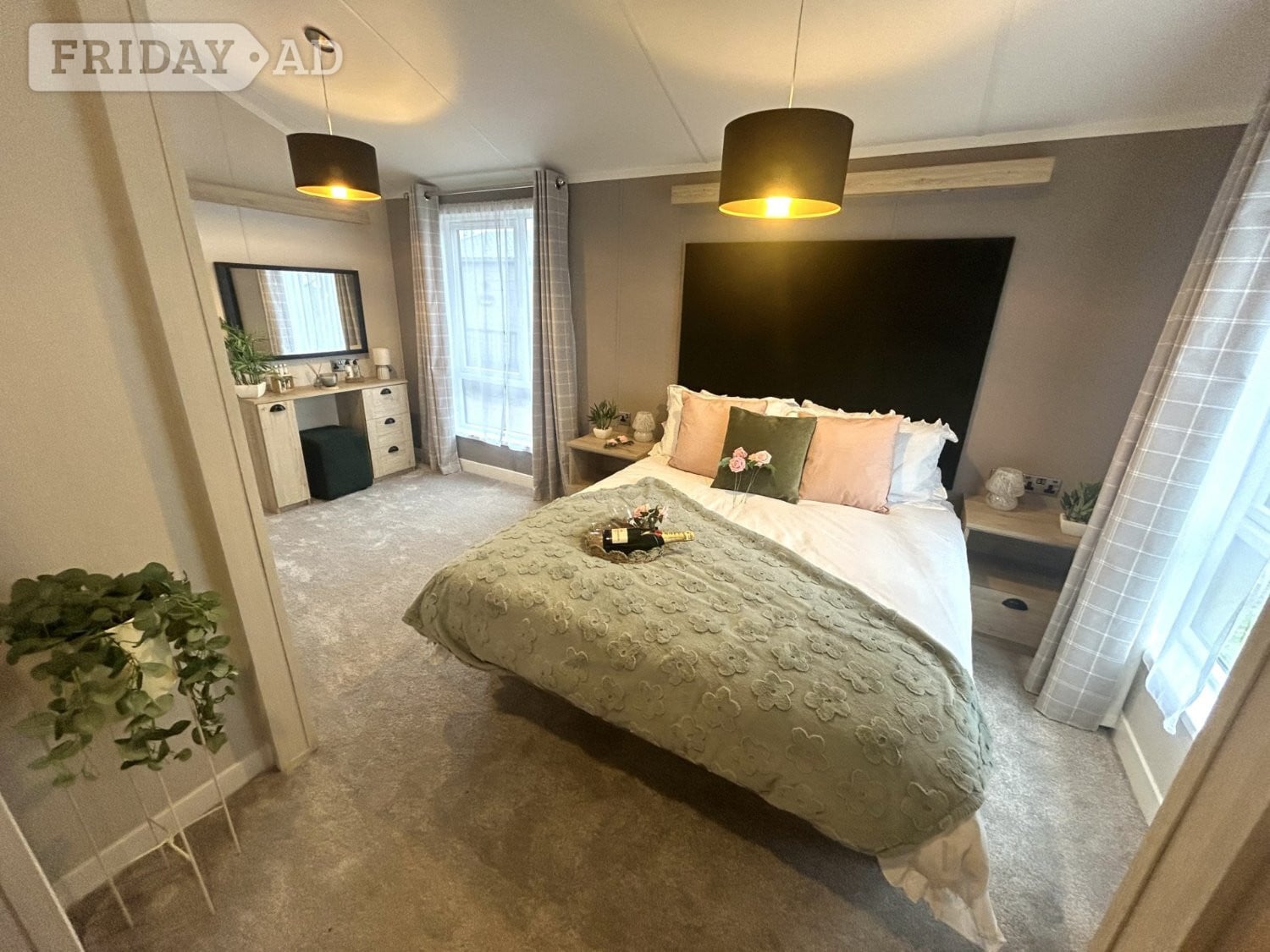 The Sunseeker Stonegate⭐ FREE 2026 & 2027 PITCH FEES 