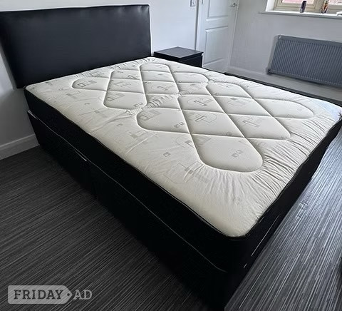 4 foot pinemaster mattress with divan base and Hb