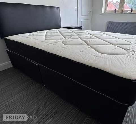 Rotherham 4 foot pinemaster mattress with divan base and Hb
