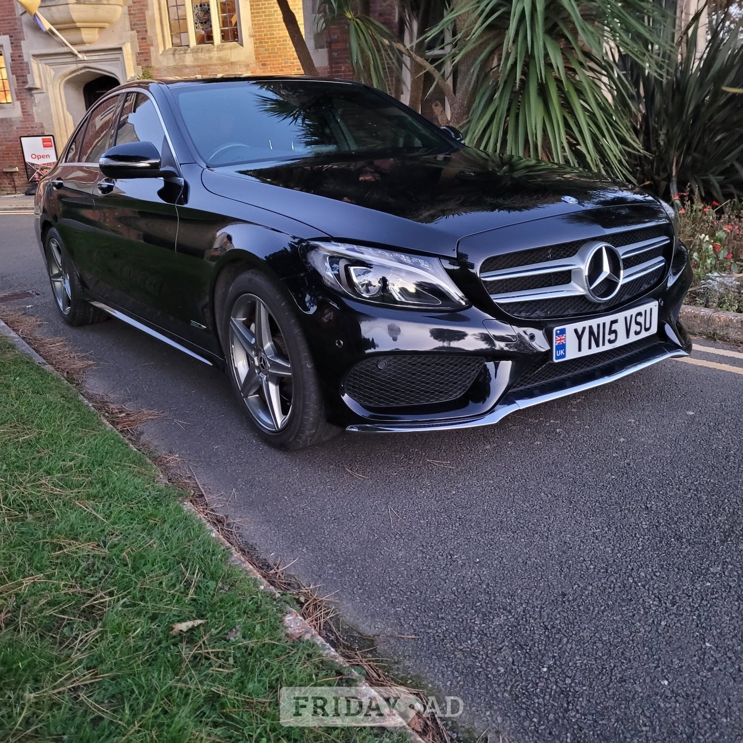 [ berth ]Mercedes C200 AMG LINE PREMIUM PLUS 7 SPEED AUTOMATIC,FULL LEATHER,FULLY LOADED,£30 ROADTAX AND ULEZ COMPLIANT.£8995.