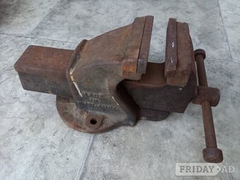 Record Metal Workers Vice size number 2