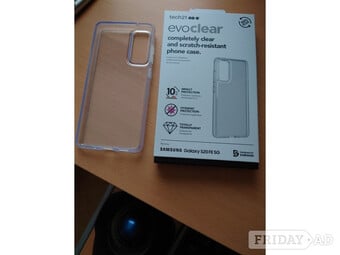 Tech21 evoclear protective case for Samsung S20 FE