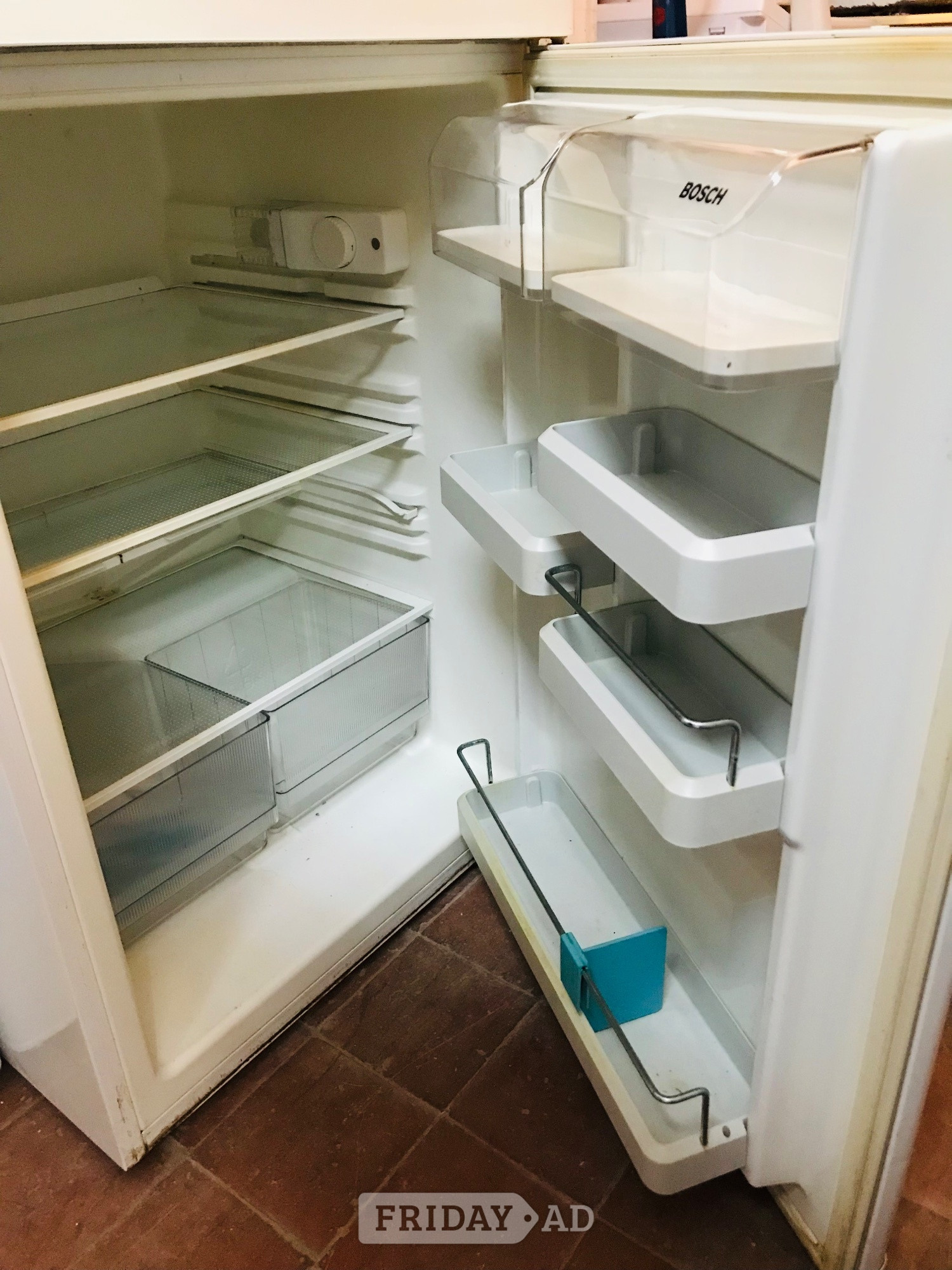 Bosch under counter fridge 