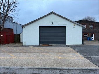 Industrial Unit / Warehouse to Rent in Burgess Hill.