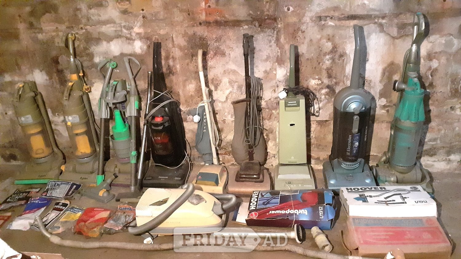 13 VACUUM CLEANERS. DYSON, ELECTROLUX, PANASONIC, HOOVER, BISSELL in Blackpool