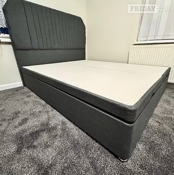 4 foot - Global design divan Ottomen with floor standing Hb