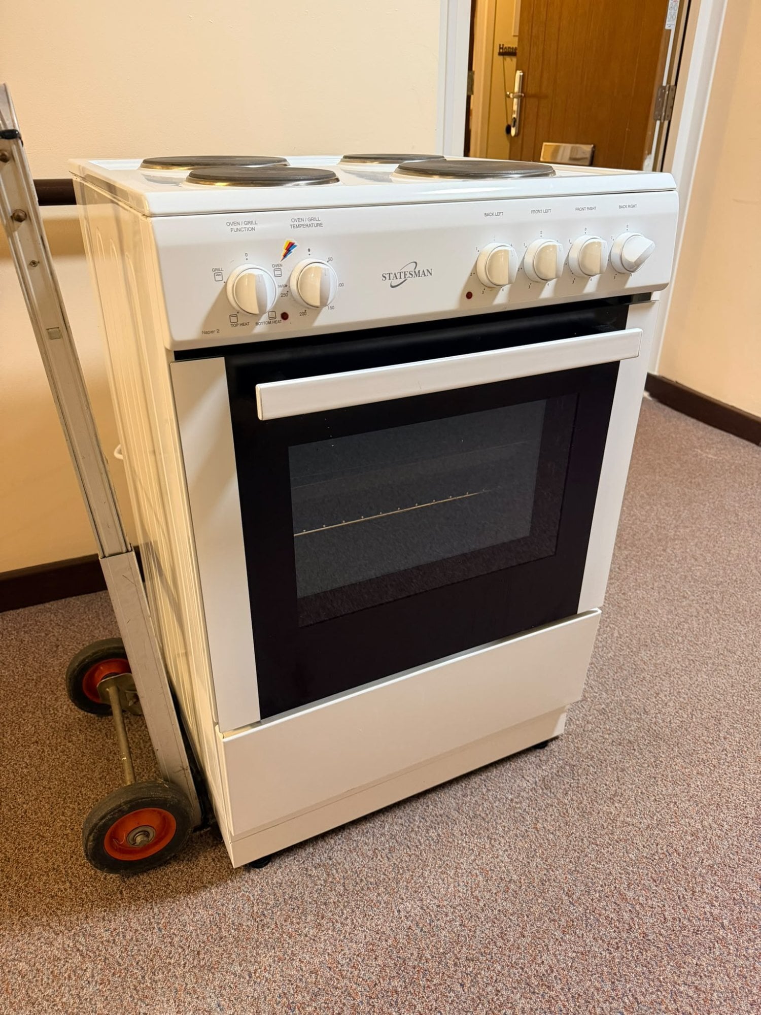 60 cm electric cooker for £140