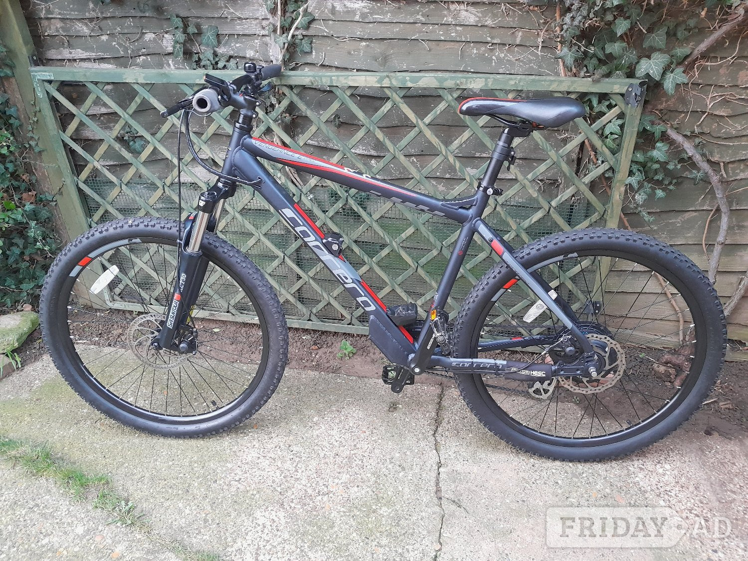 CARREERA VENGEANCE ELECTRIC E BIKE - RUNS , SPARES OR REPAIR in Kettering
