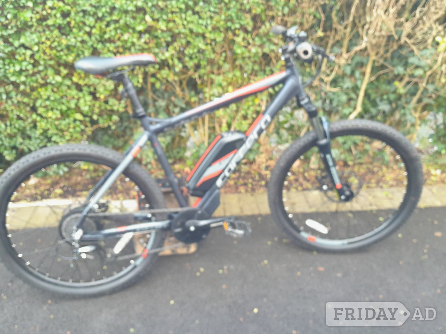 CARREERA VENGEANCE ELECTRIC E BIKE - RUNS , SPARES OR REPAIR