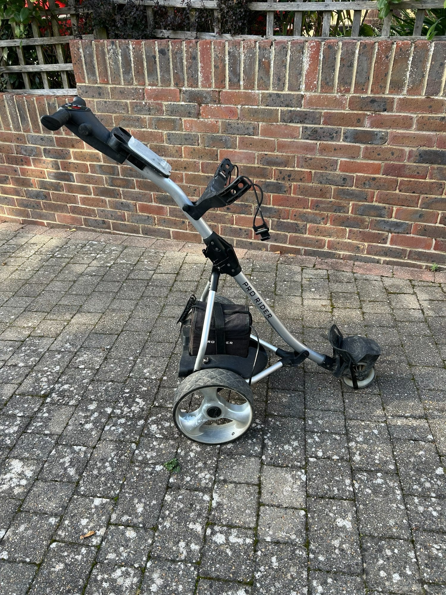 Brighton Golf Clubs and Electric Trolley. 