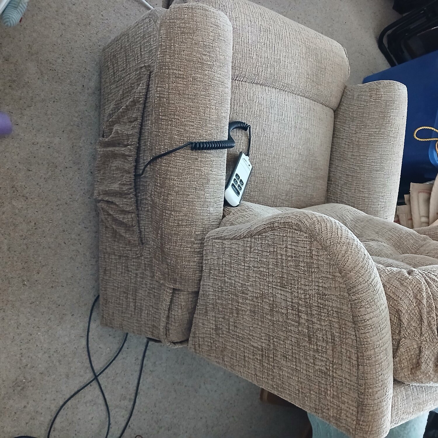 Sherbourne (CHESTER) Electric Rise / Recliner Chair - Furniture