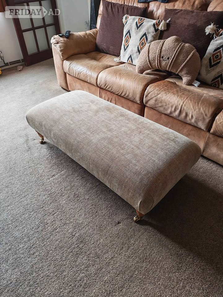 Parker knoll Winchester large footstool in excellent condition Me in Pevensey