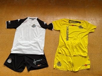 Various Portuguese & Spanish Football Teams Wear Bundle Used