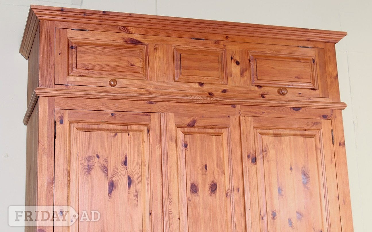 UK Delivery - Large Pine Farmhouse Wardrobe With Top Box Clean In - Furniture