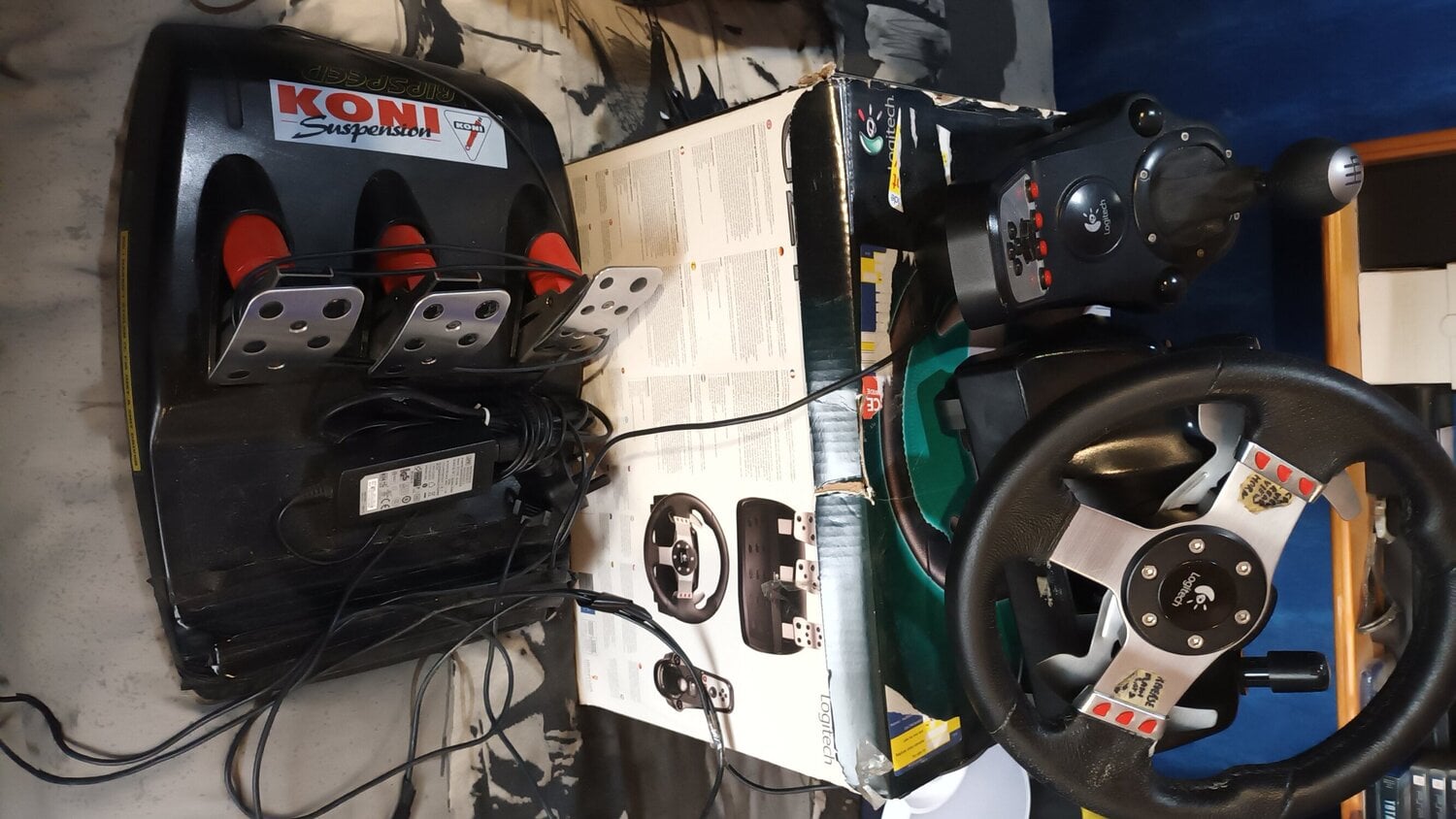 2 Logitech g27  steering wheels