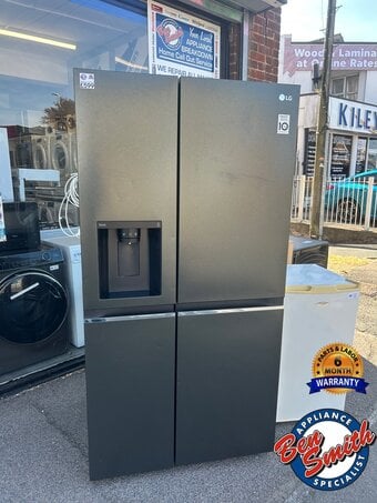 LG AMERICAN FRIDGE FREEZER