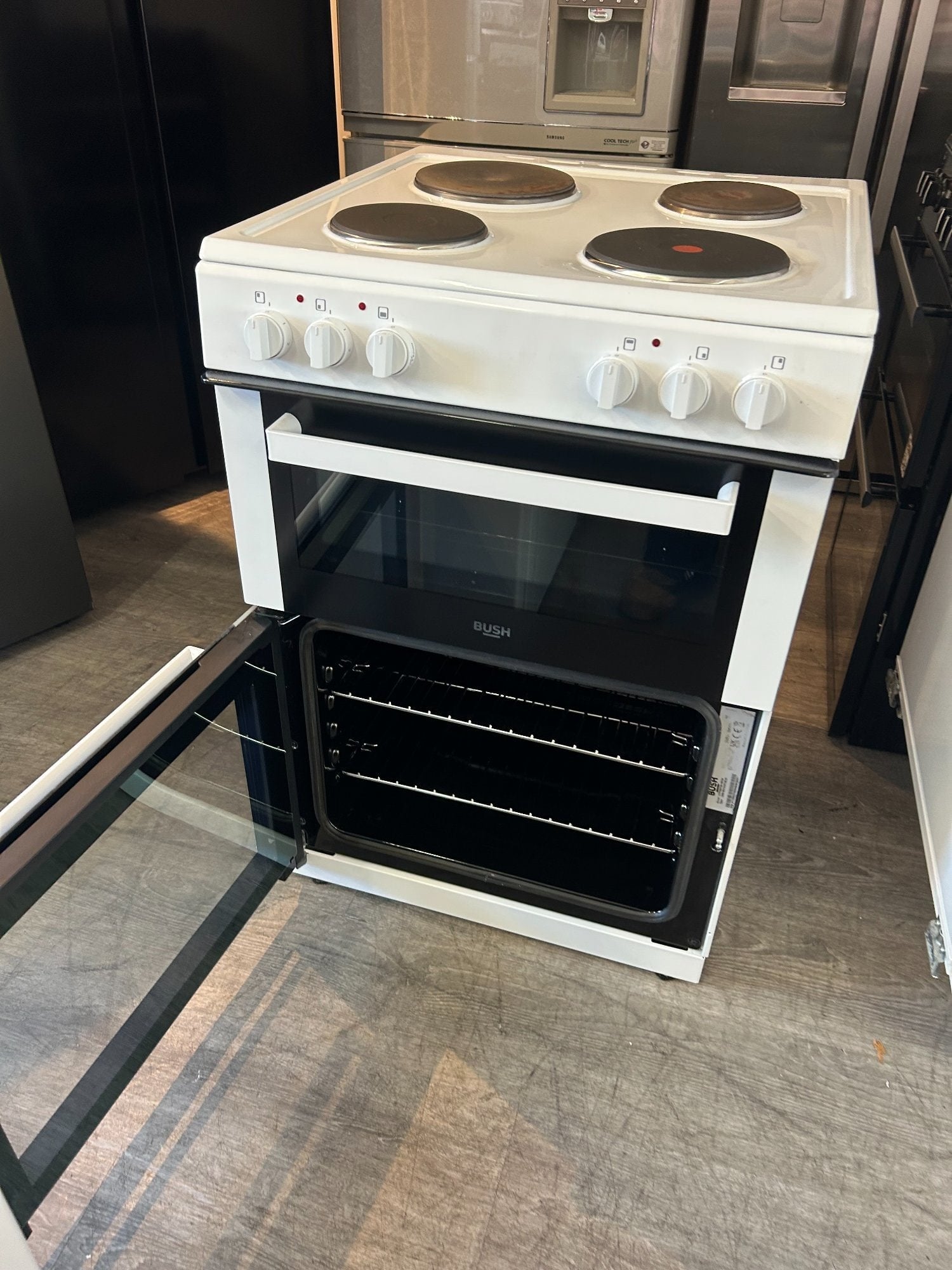 St. Leonards-On-Sea BUSH 60CM ELECTRIC COOKER