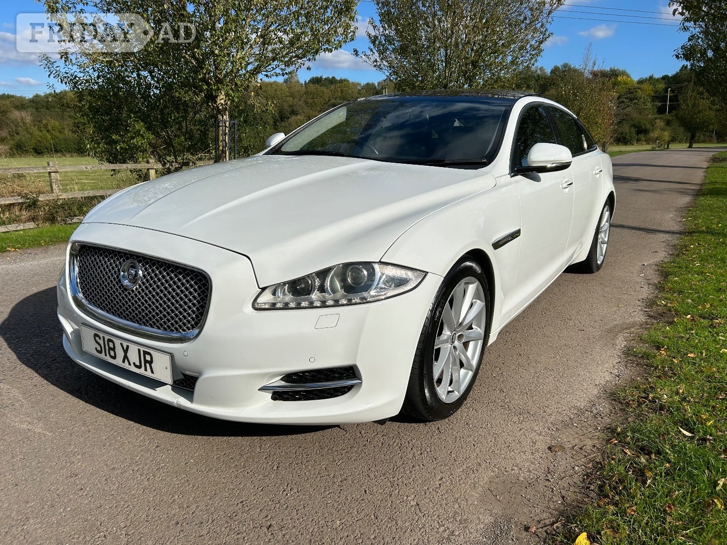 Jaguar XJ LWB 5.0 V8 Premium Luxury  in Swindon