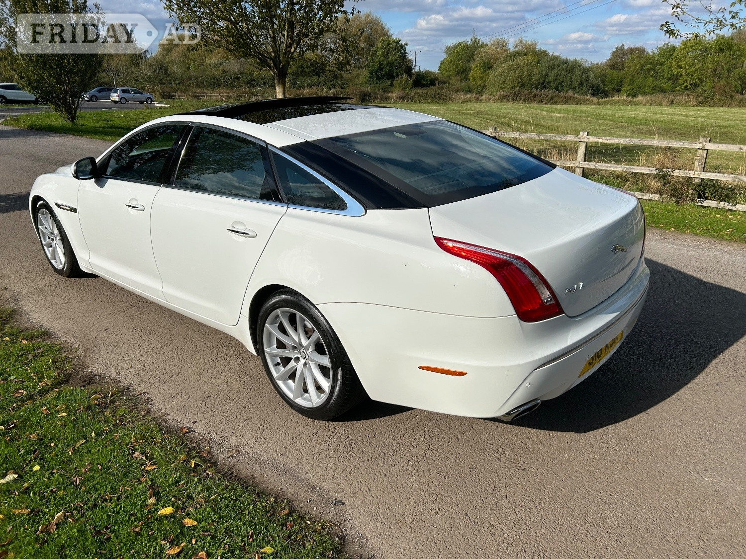 Jaguar XJ LWB 5.0 V8 Premium Luxury  - Cars in Swindon
