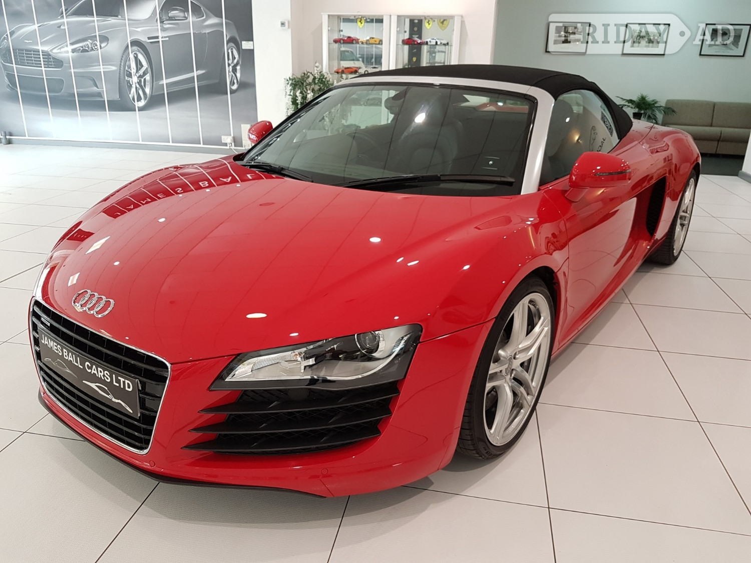 Audi R8 2011 - Cars in Bristol