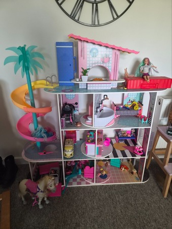 L.O.L dolls house and dolls, inc plane and bus 