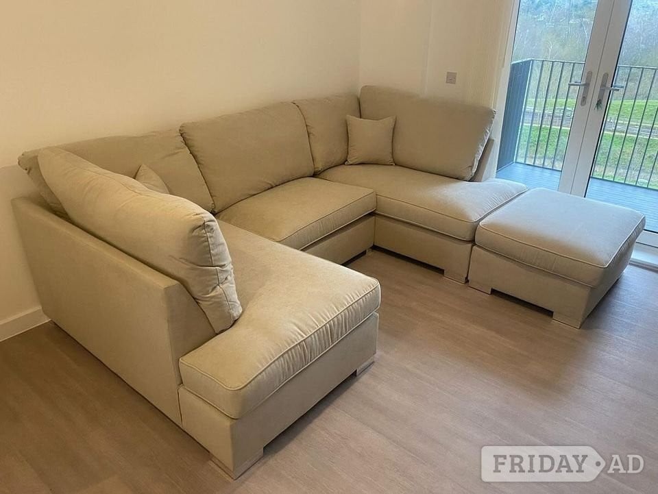 Décor your living room with our luxury cinema sofa ¬ Free drop