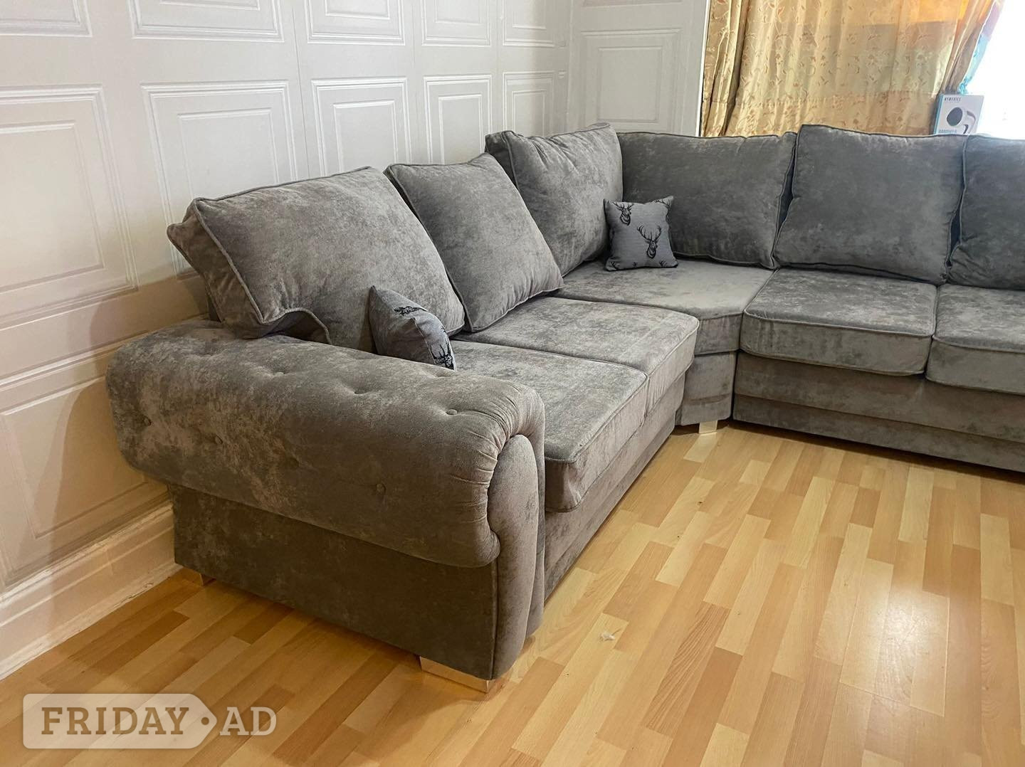 Comfort meet style ¬ 5 Seater Family Sofa with removable cushions - Home Decor