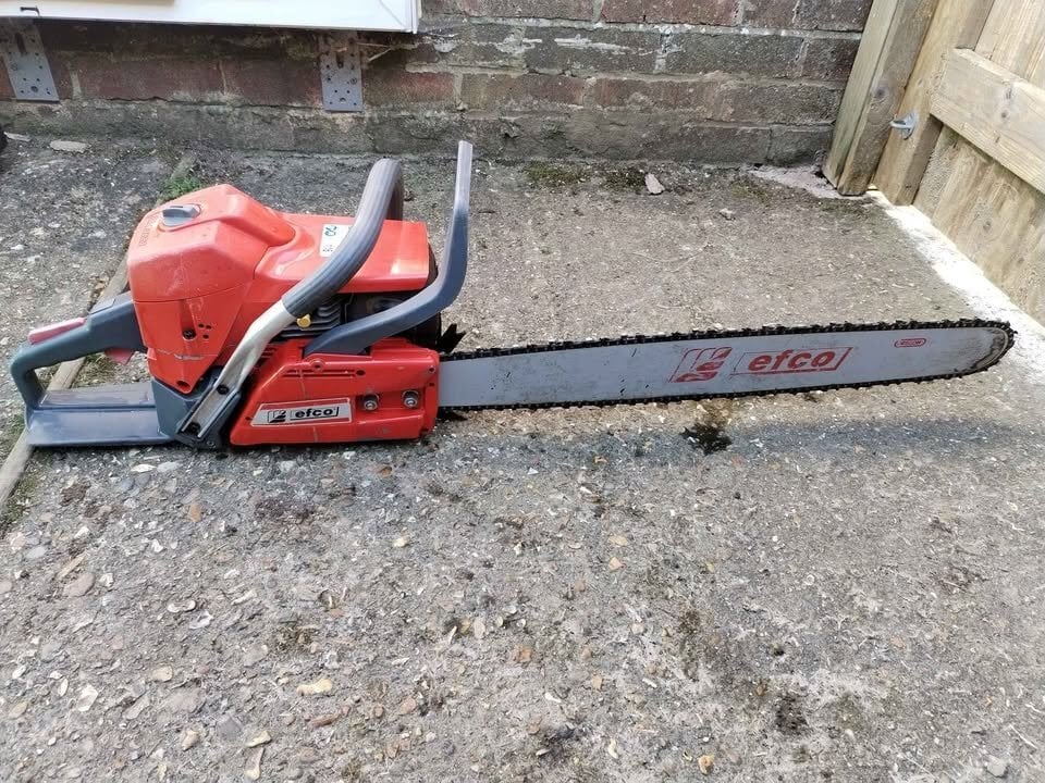 Efco top make large professional 72cc chainsaw great condition, 2