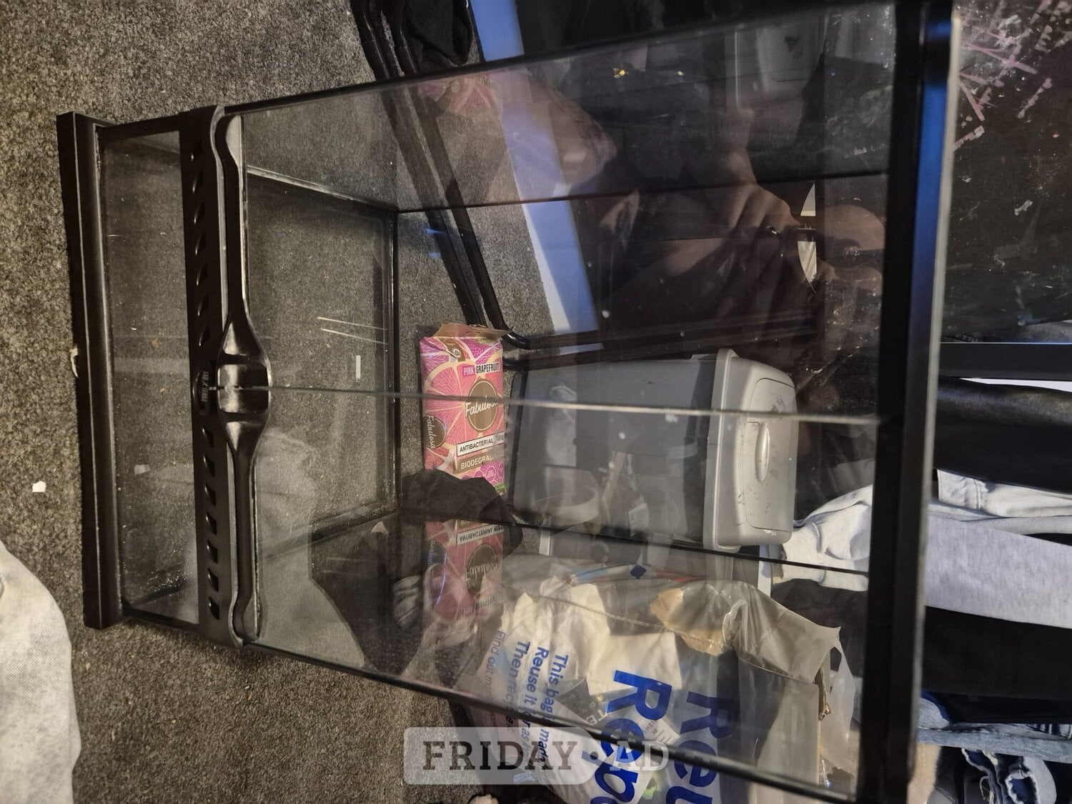 Vivarium with two hides  - Furniture