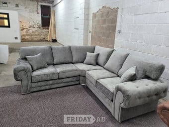Chesterfield Corner Sofa ¬ Comfy & Cozy Sofa ¬ Delivery Available