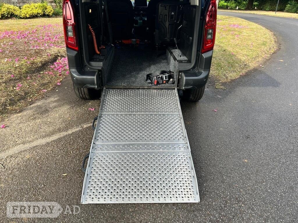 [ berth ]Citroen Berlingo