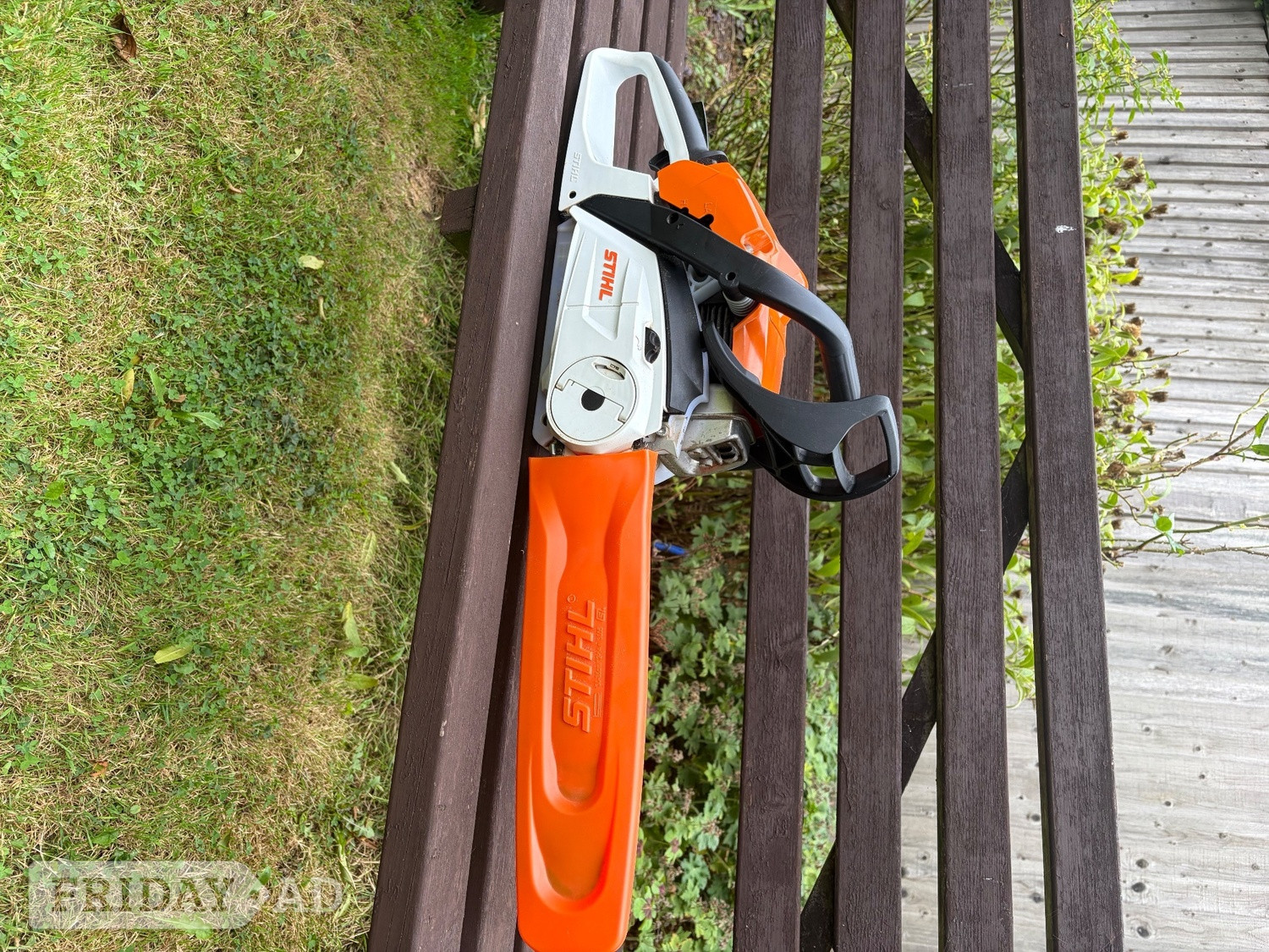 Stihl 182 C-BE - Garden in Battle