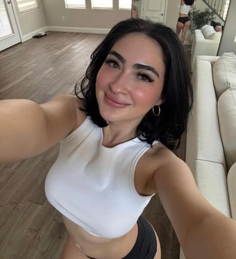 Discreet and matured escort in Town
