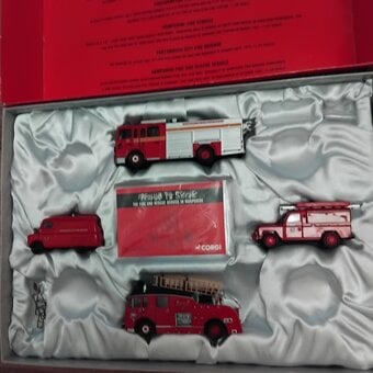 FIRE ENGINE MODELS CORGI BOXED SET LTD EDITION WITH CERT. 