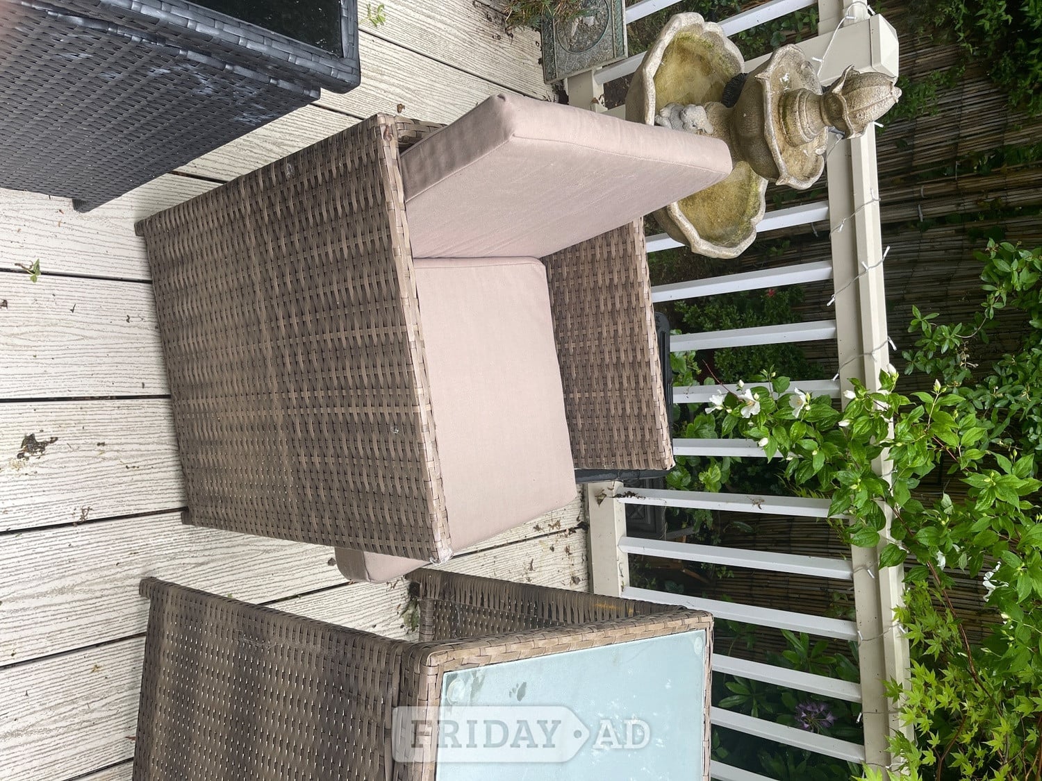 Garden ration glass table &2 seats 