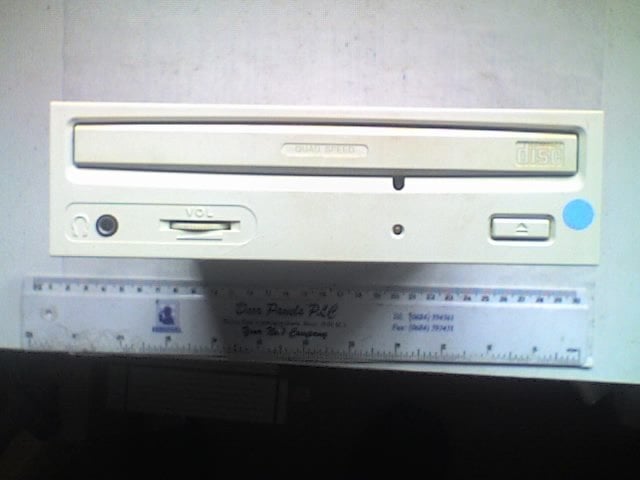 Waterlooville MITSUMI Model CRMC-FX400B , 4x CD-ROM IDE Internal 5 1/4in Disk D