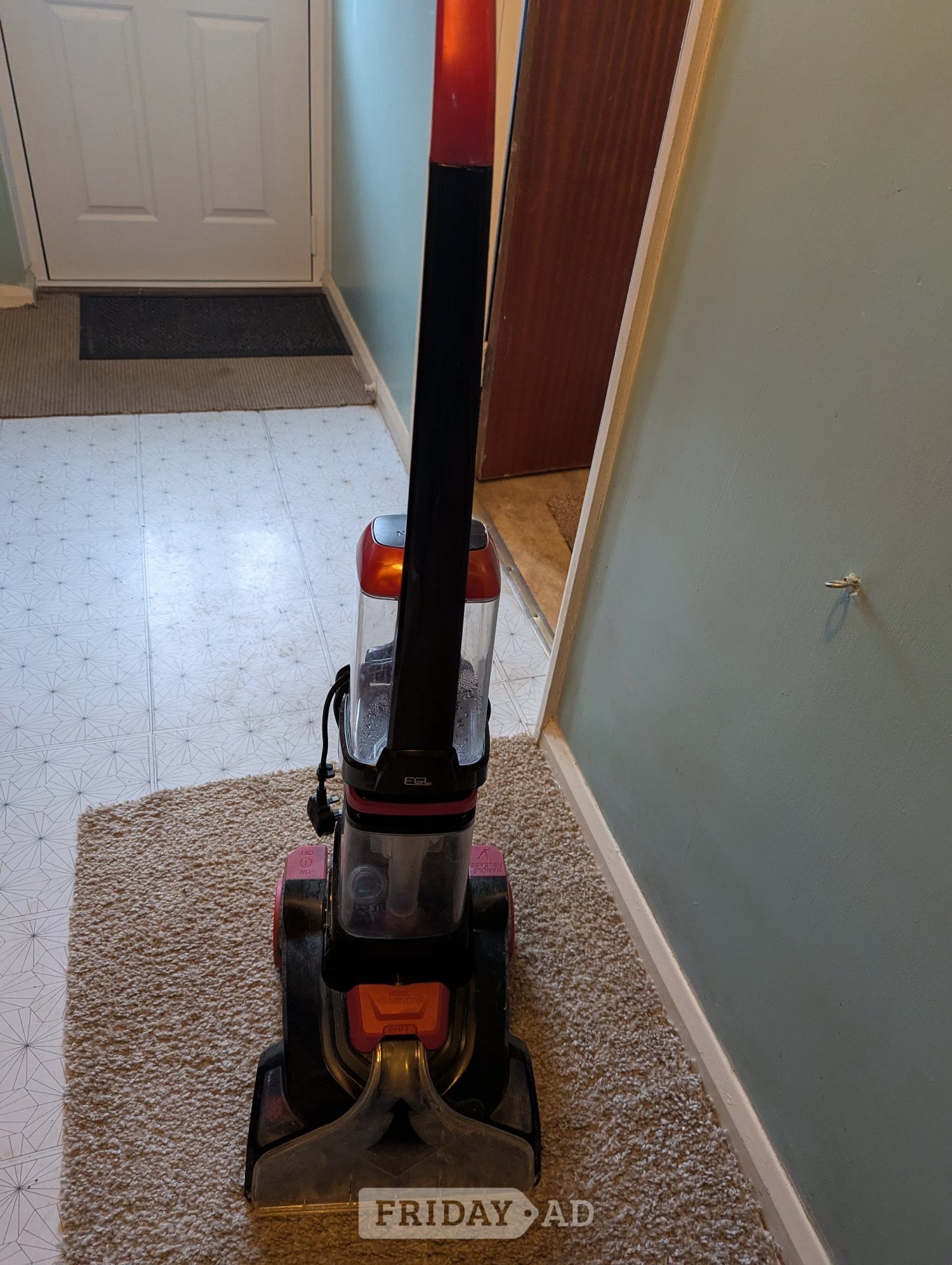 EGL carpet cleaner in East Grinstead