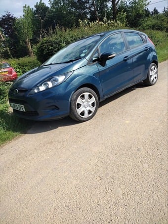 FORD FIESTA 5 Door Hatchback Style 2 Lady owners MOT August 2026