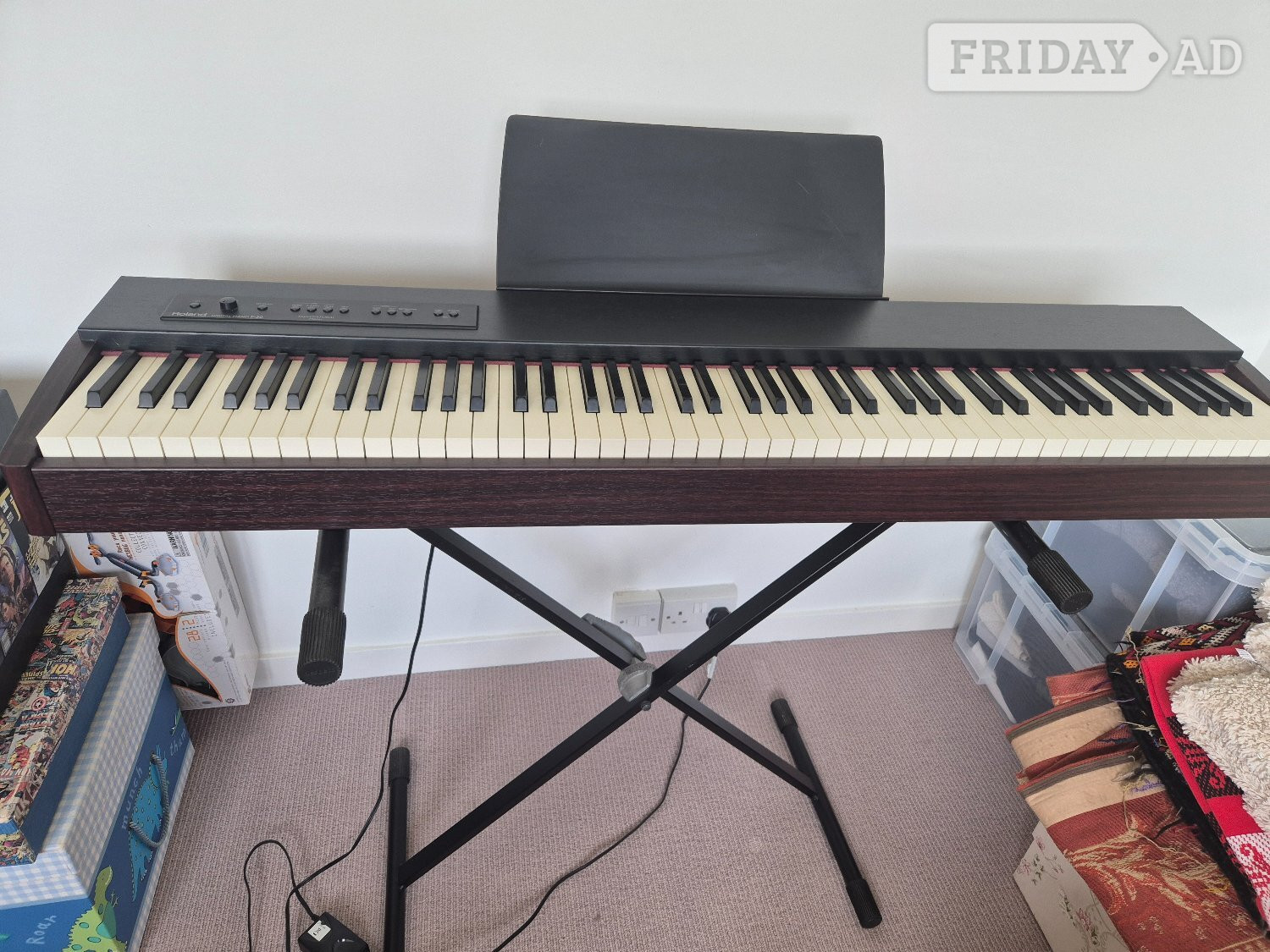 ROLAND DIGITAL PIANO F20 INCLUDING STAND & PEDAL in Dorking