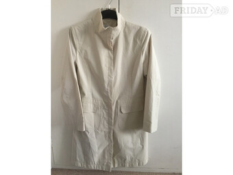 Ladies Debenhams cream coat size petite 12 great condition.