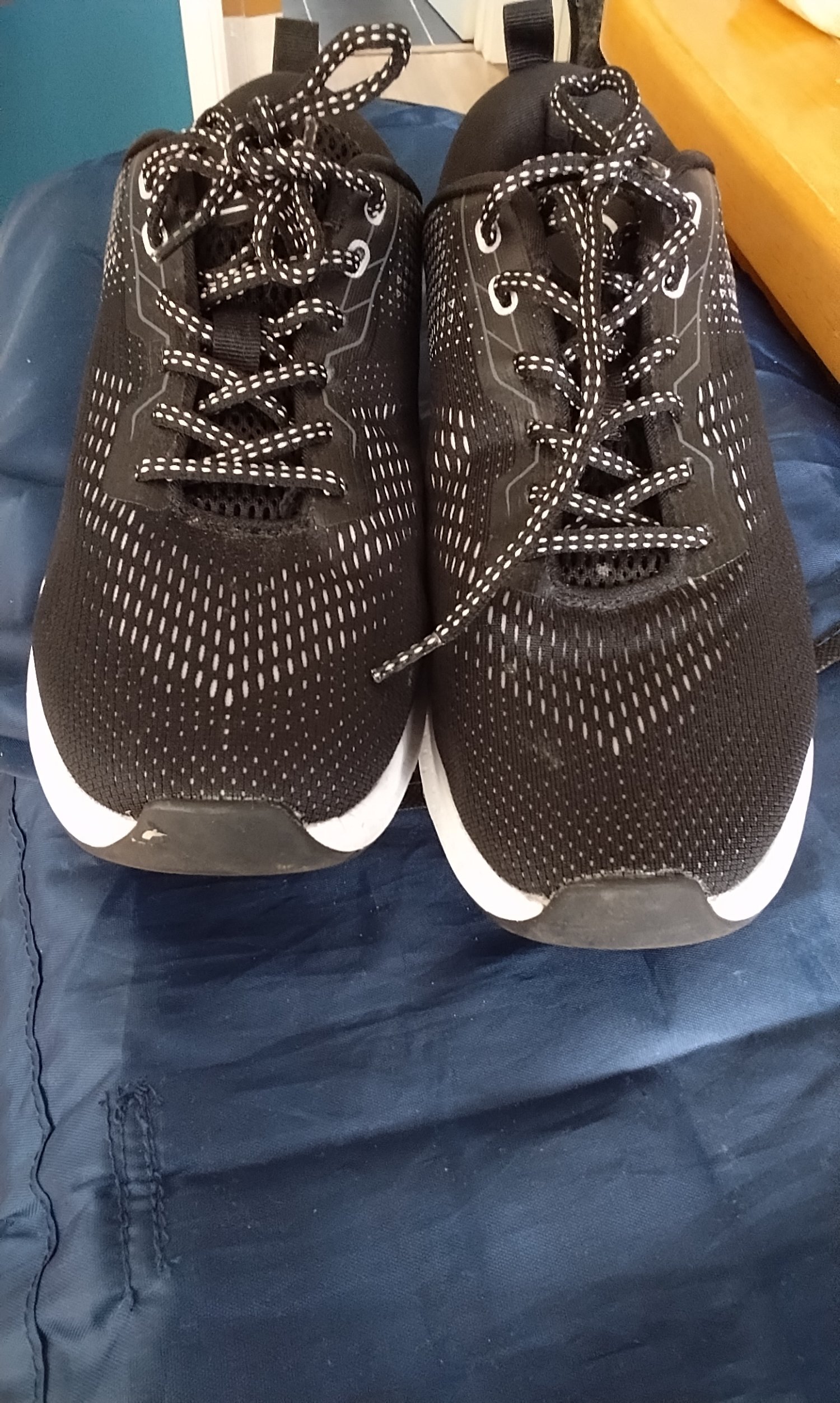 Eastbourne Men's Hotter shoes hardly worn. 4 pairs 