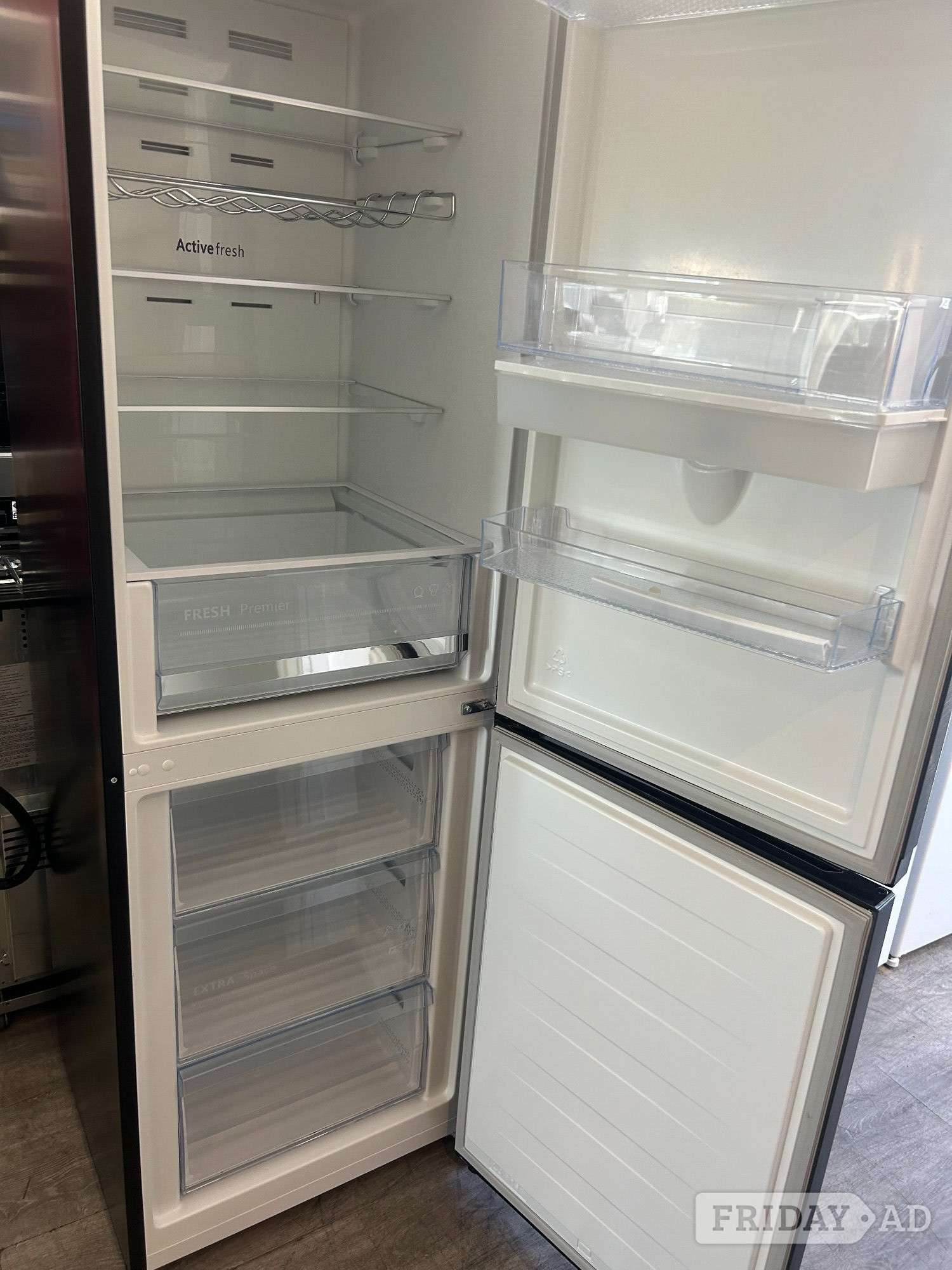 St. Leonards-On-Sea HISENSE 60/40 FRIDGE FREEZER