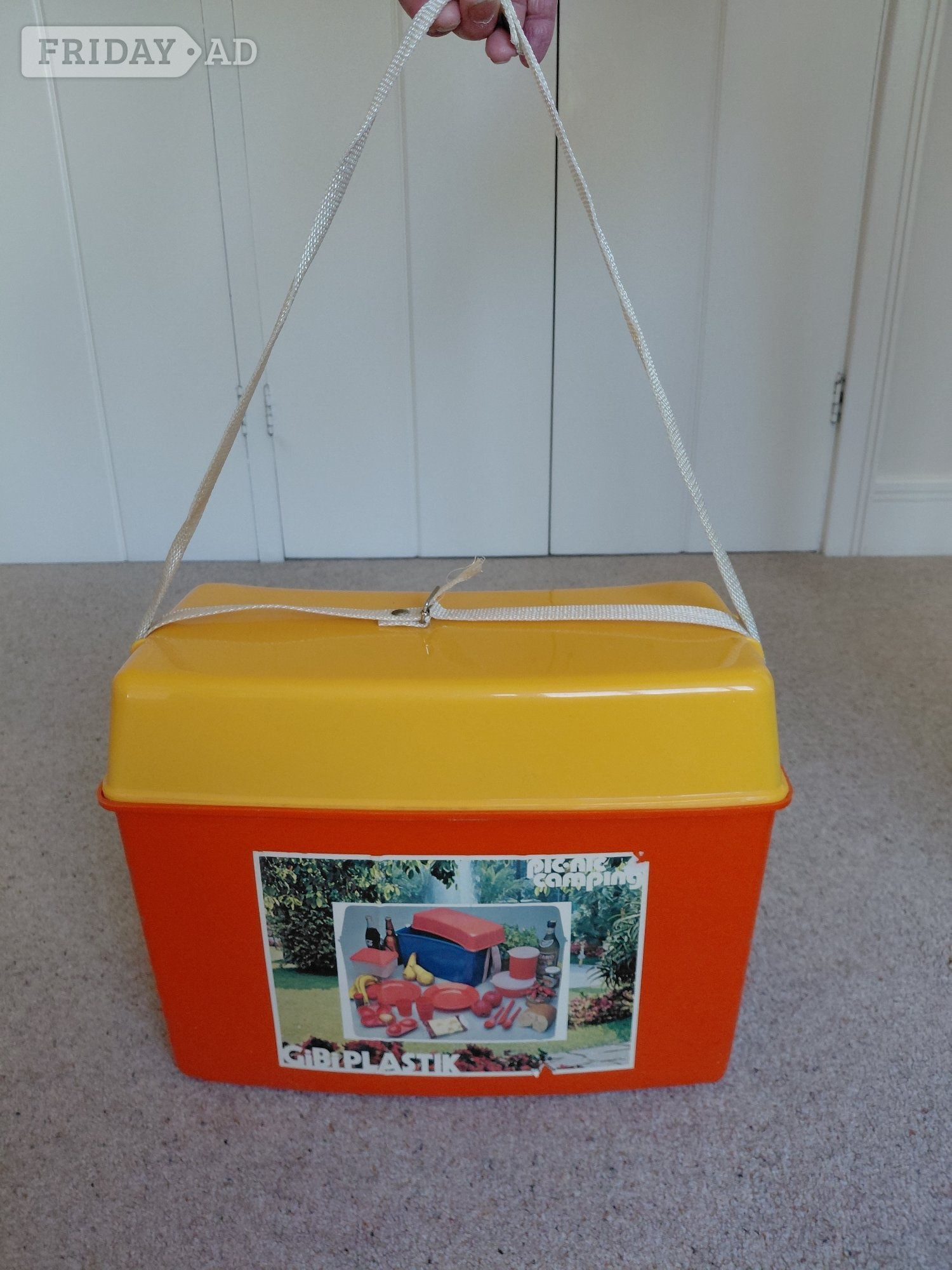 Winchester Picnic Hamper, Lightweight, Plastic