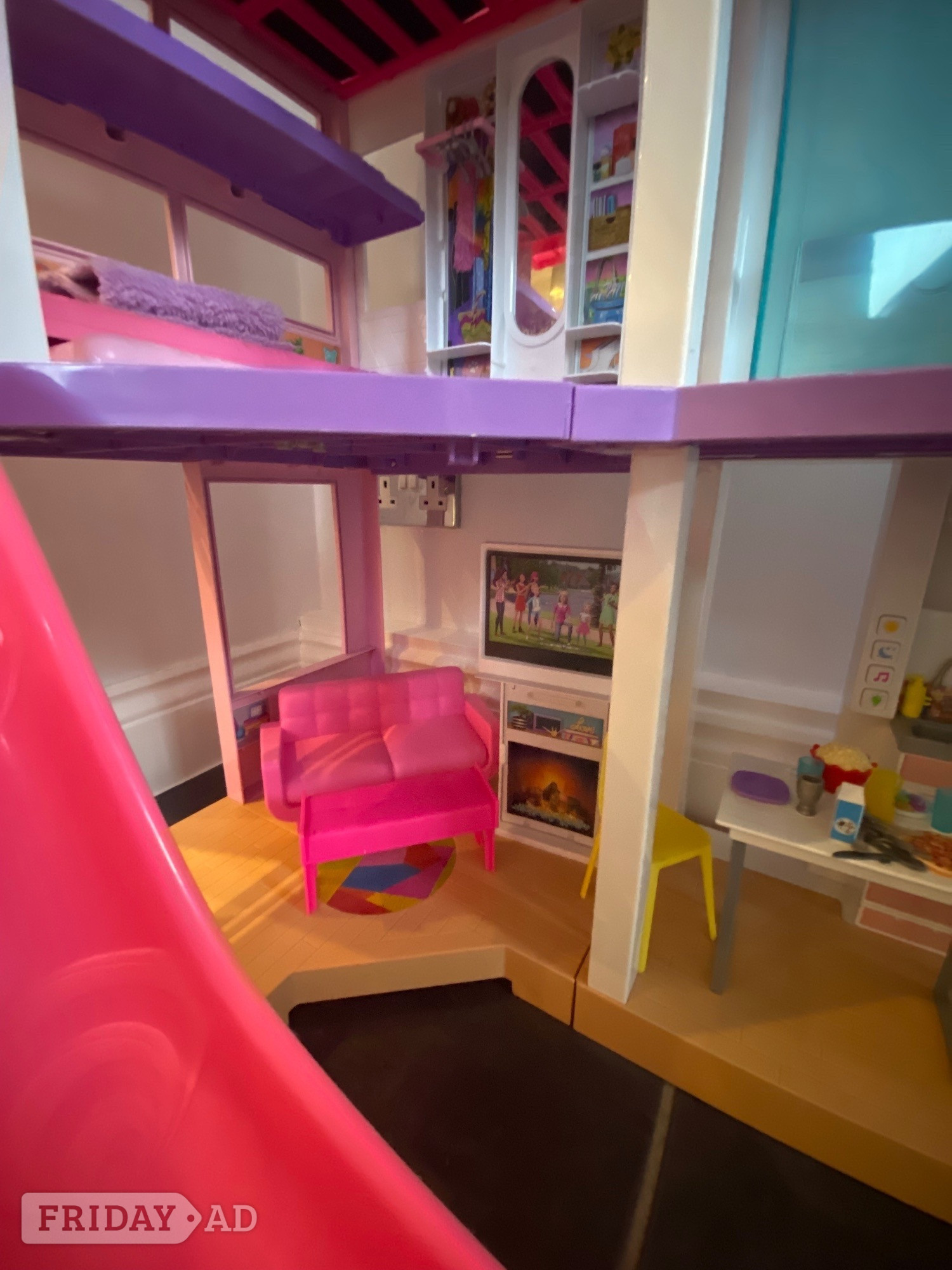 Crawley Barbie dream house and accessories 