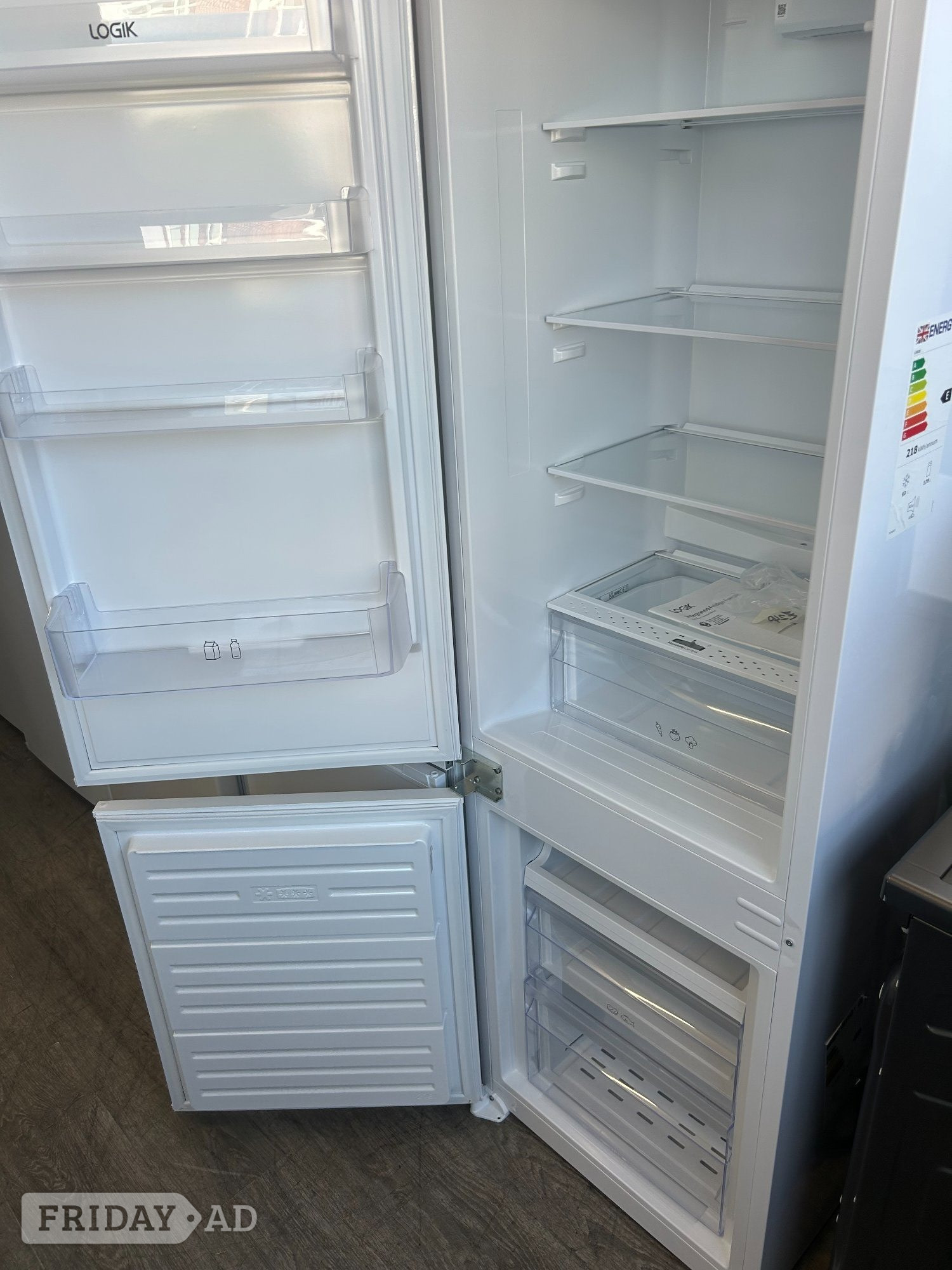 St. Leonards-On-Sea LOGIK INTEGRATED 70/30 FRIDGE FREEZER
