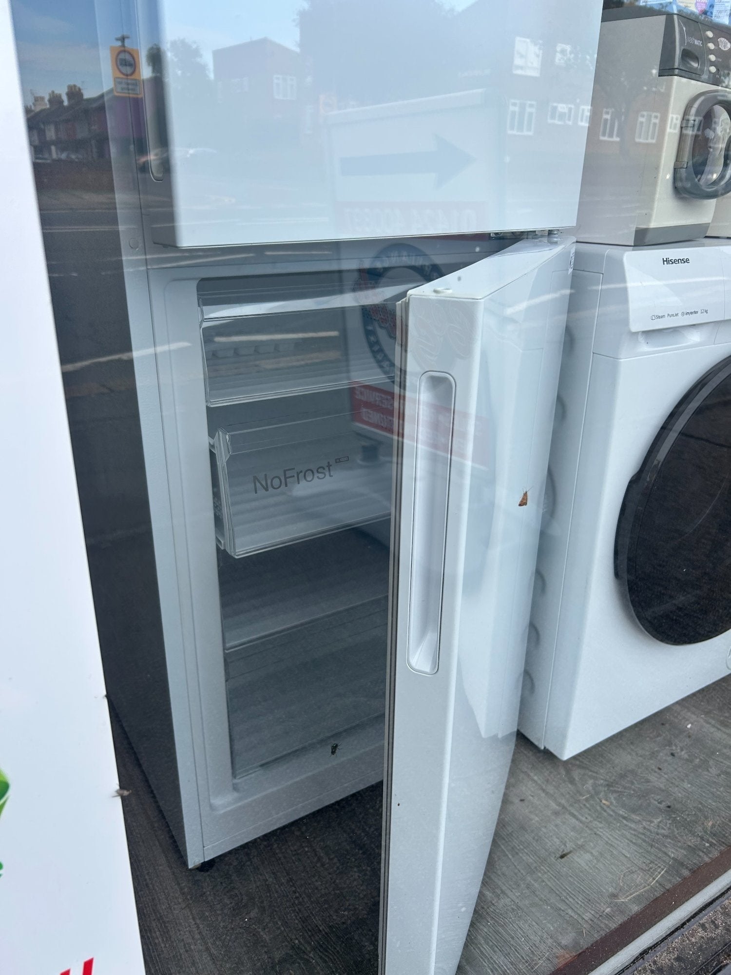 BOSCH 50/50 FRIDGE FREEZER