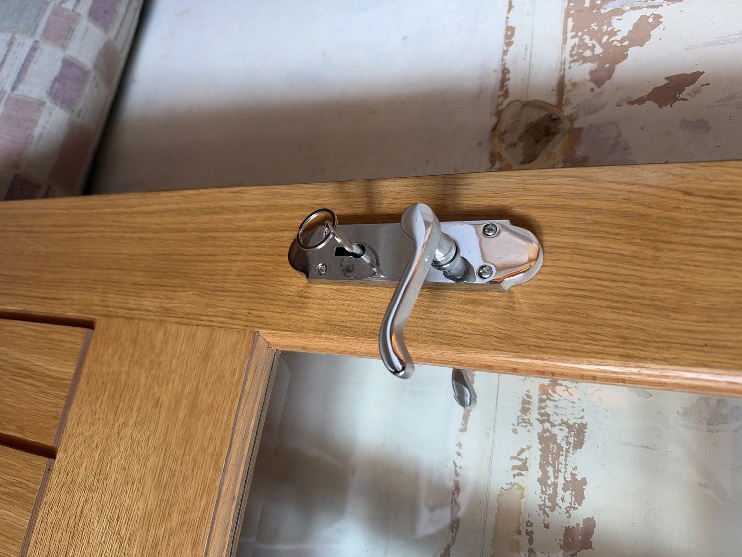 Oak style door with lock
